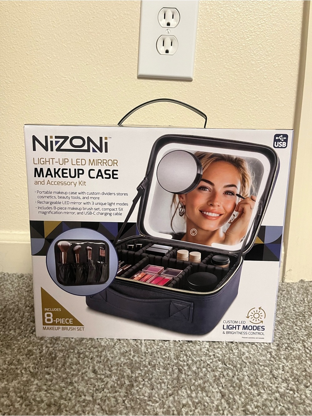 Light-Up LED Makeup Case in Navy with 8-Piece Brush Set